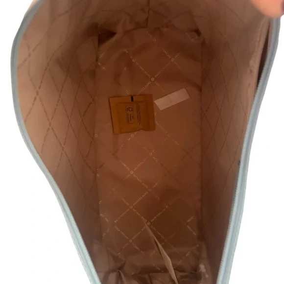 Michael Michael Kors jet set printed signature logo Tote NWT still in plastic - Picture 6 of 16